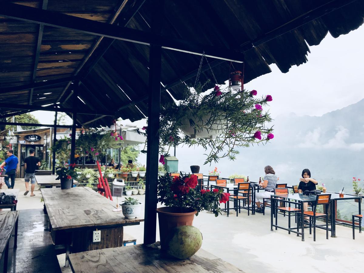 Fansipan Terrace Cafe And Homestay Sa Pa Esterno foto